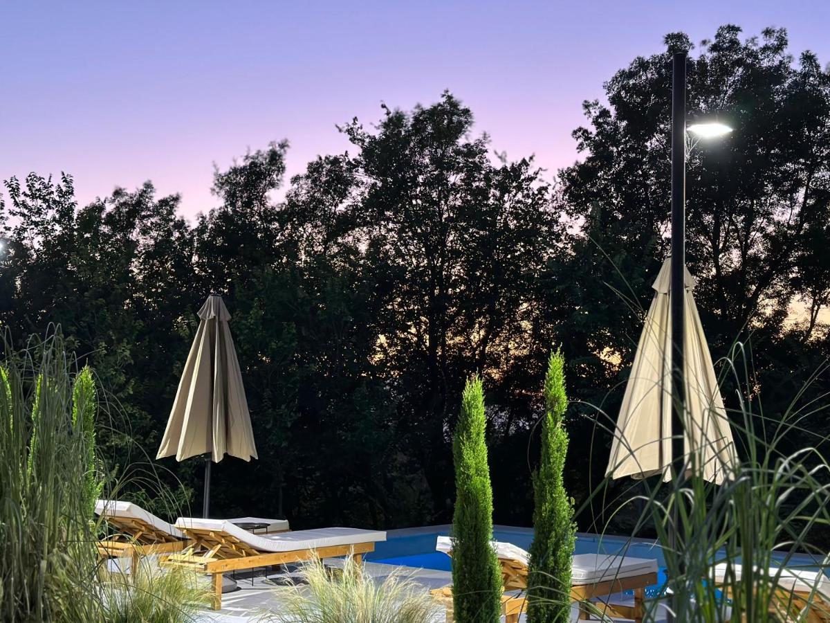 Hotel Restaurant Natyra E Qete Lezhë Dış mekan fotoğraf